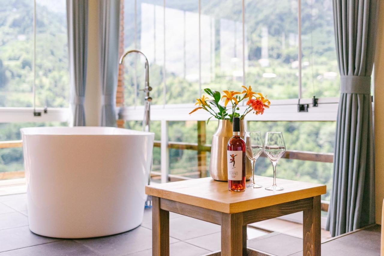 Hotel Chateau Iveri Varjanisi ภายนอก รูปภาพ