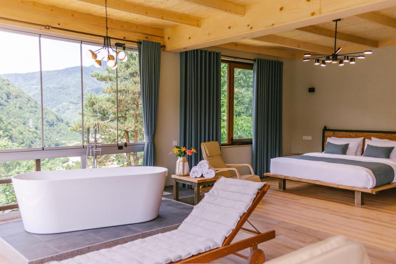 Hotel Chateau Iveri Varjanisi ภายนอก รูปภาพ